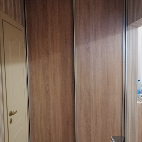 Шкаф-купе встроенный в нишу 1550х590х2650